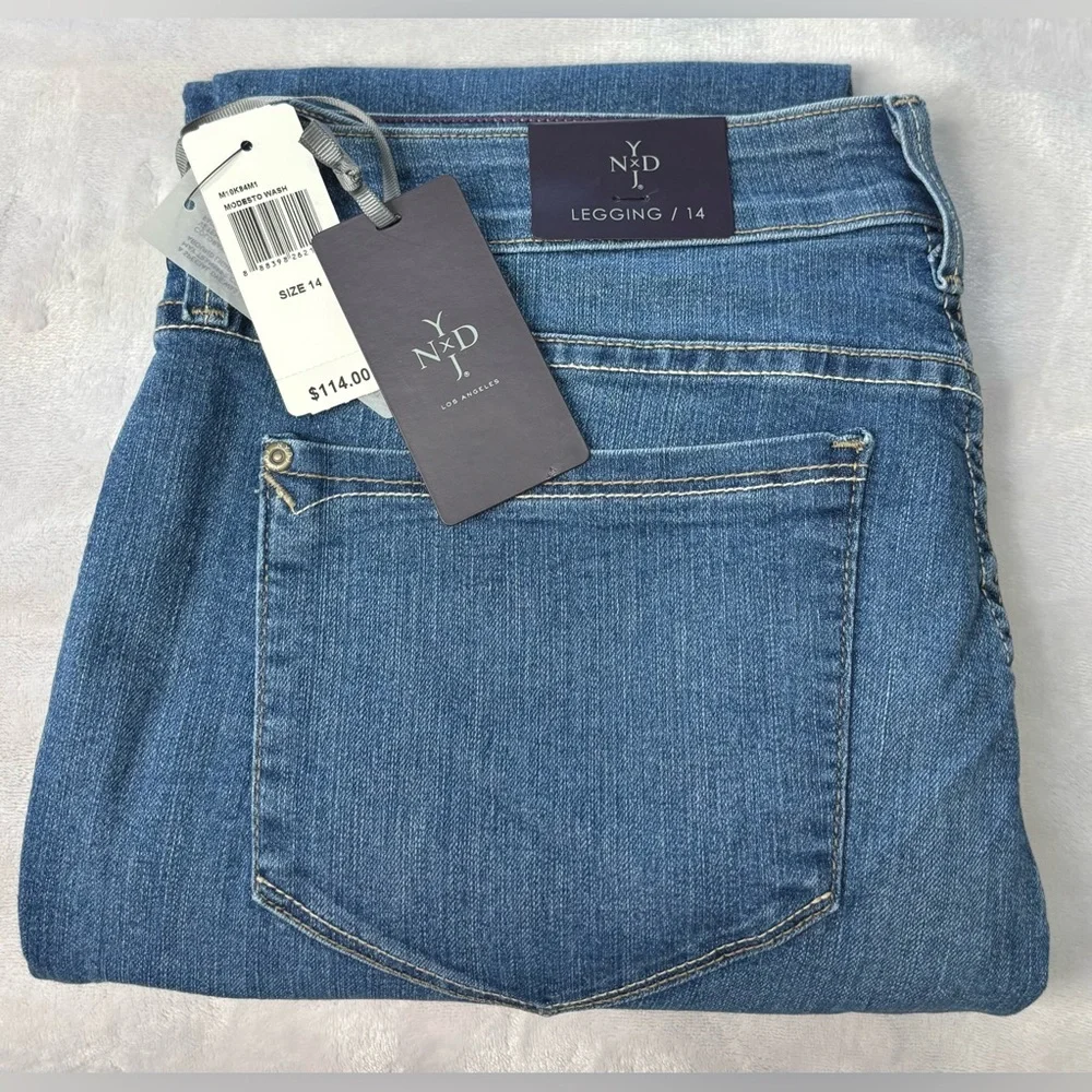 NYDJ Women’s Slim Straight Jeans in Medium Blue Wash NWT SIZE 14 - Picture 13 of 13